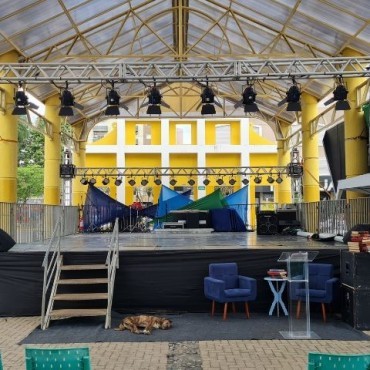 Palcos e Palanques em Água Santa